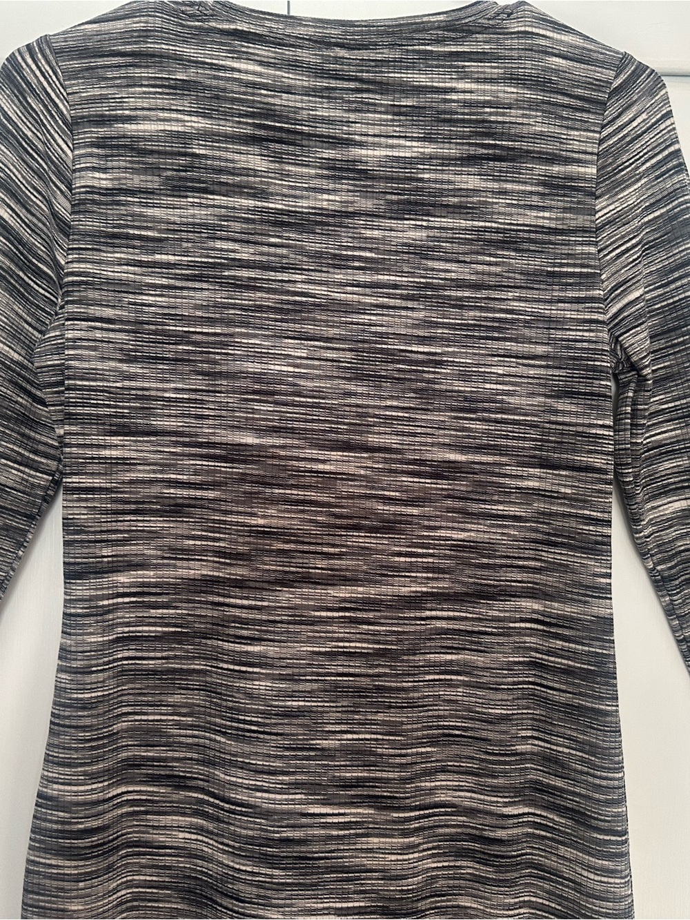 Women’s Long Sleeve Maternity Dress in Black and Gray NWT Size Medium - Picture 7 of 8